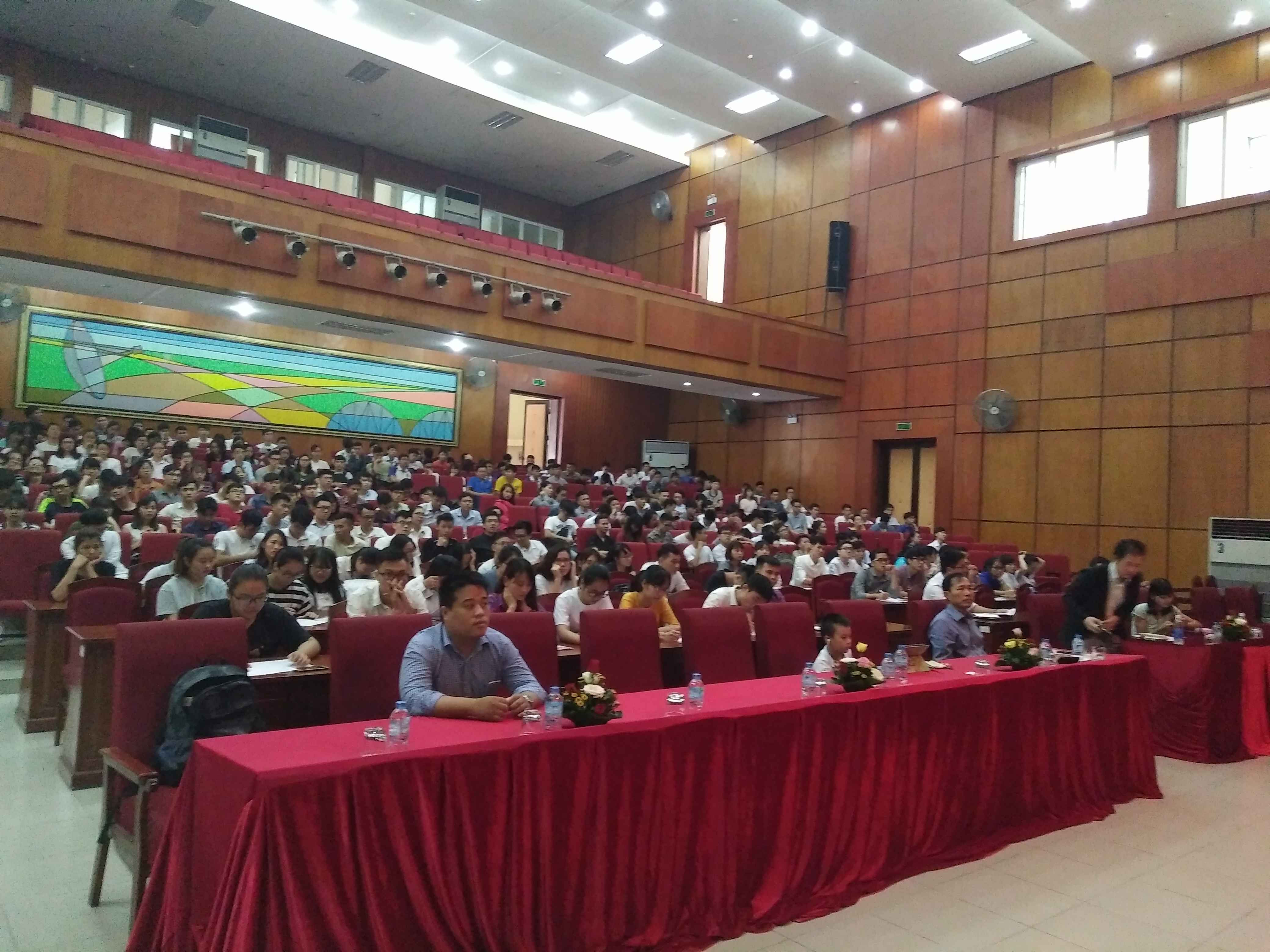 Seminar về kỹ năng viết CV và trả lời phỏng vấn cho sinh viên